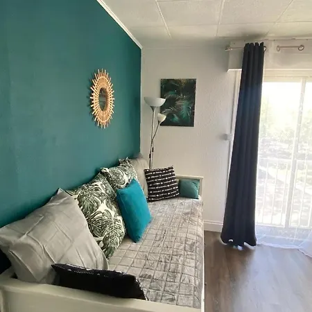 Apartment Le Pharo Avec Piscine *