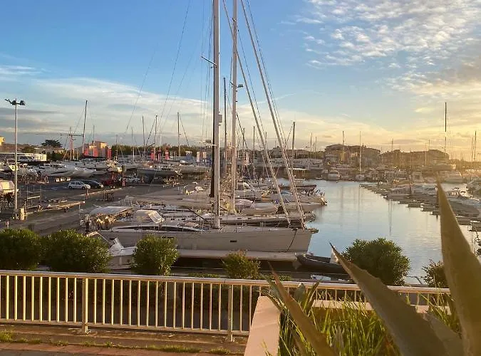 Le Pharo Avec Piscine 阿格德